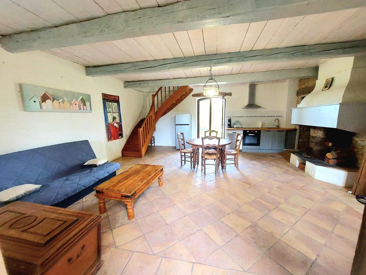 Mazet Du Chateau Joyeux De Violet Pépieux Exterior foto