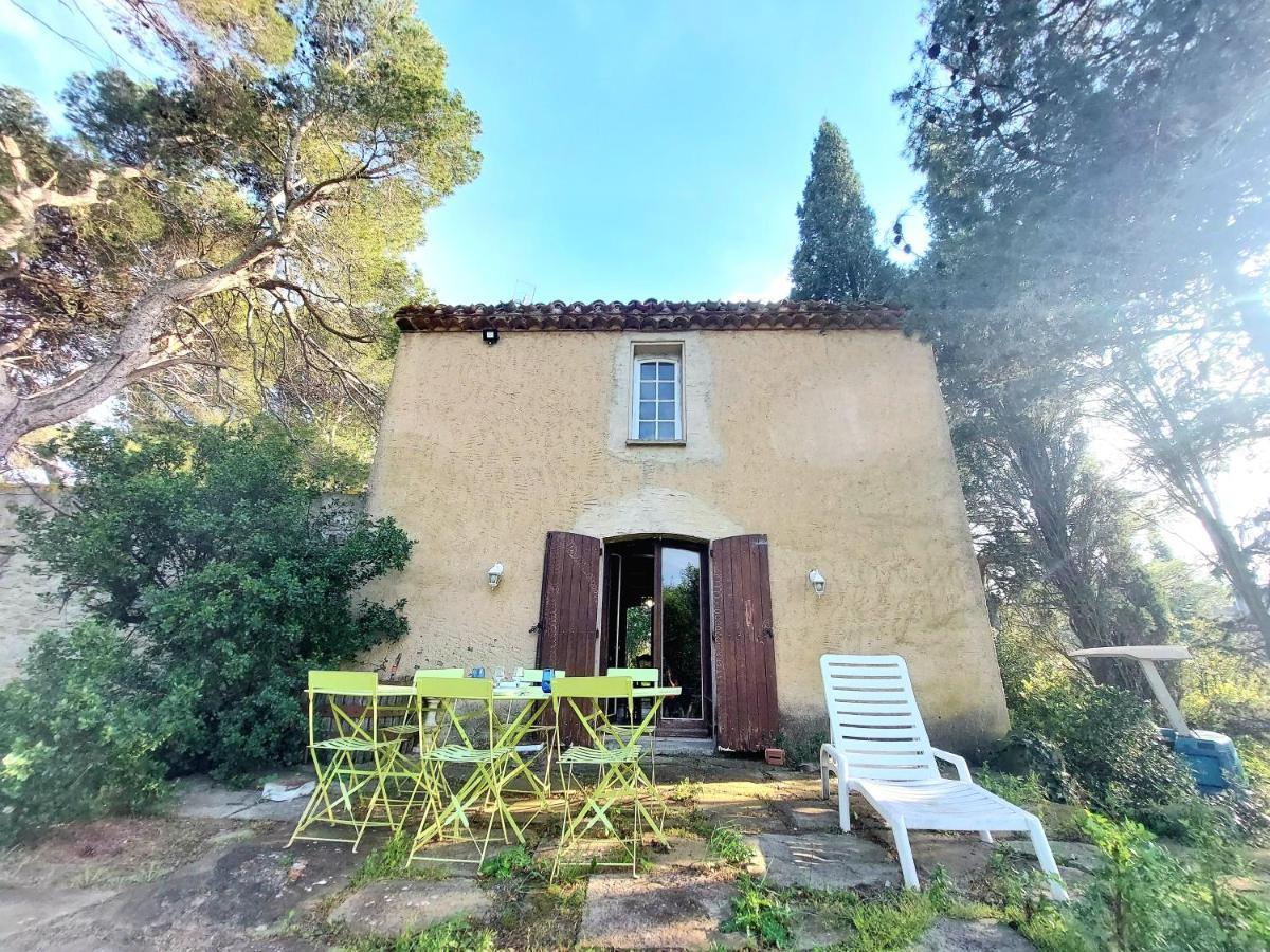 Mazet Du Chateau Joyeux De Violet Pépieux Exterior foto